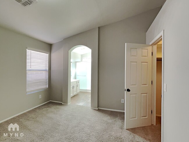 Building Photo - 12325 W El Nido Ln