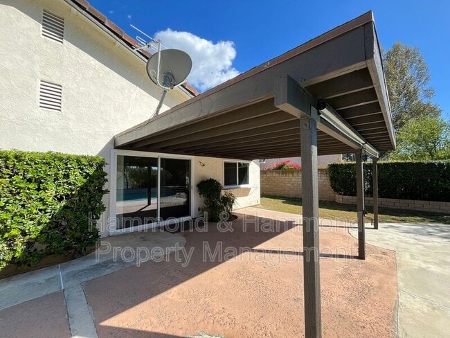 Building Photo - 11735 La Tierra Ct