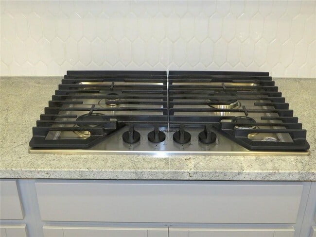 Building Photo - 2304 Grape Vine Wy