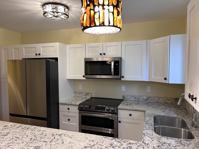 Building Photo - Spanish Apartments