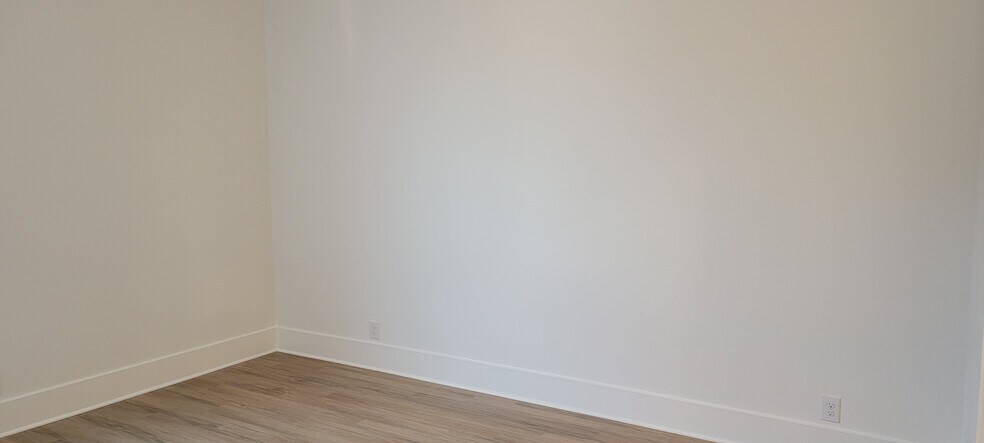 Building Photo - 10932 Monkshood Dr