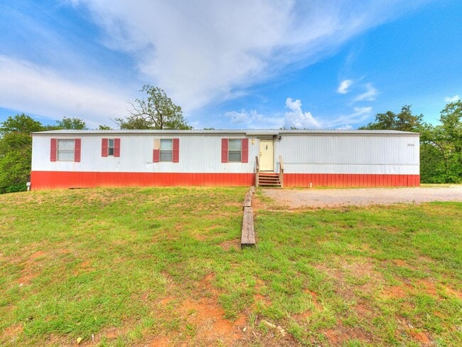Primary Photo - 3bed/2bath Mobile Home on 1.2 Acres Availa...