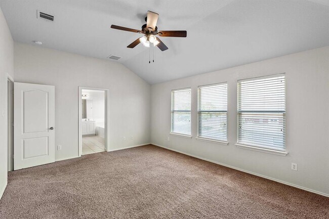 Building Photo - 124 Amberwood Ct