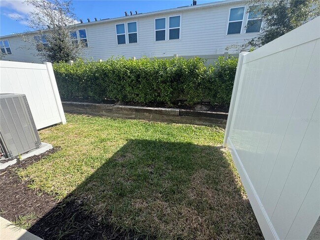 Building Photo - 8720 Daybreak St