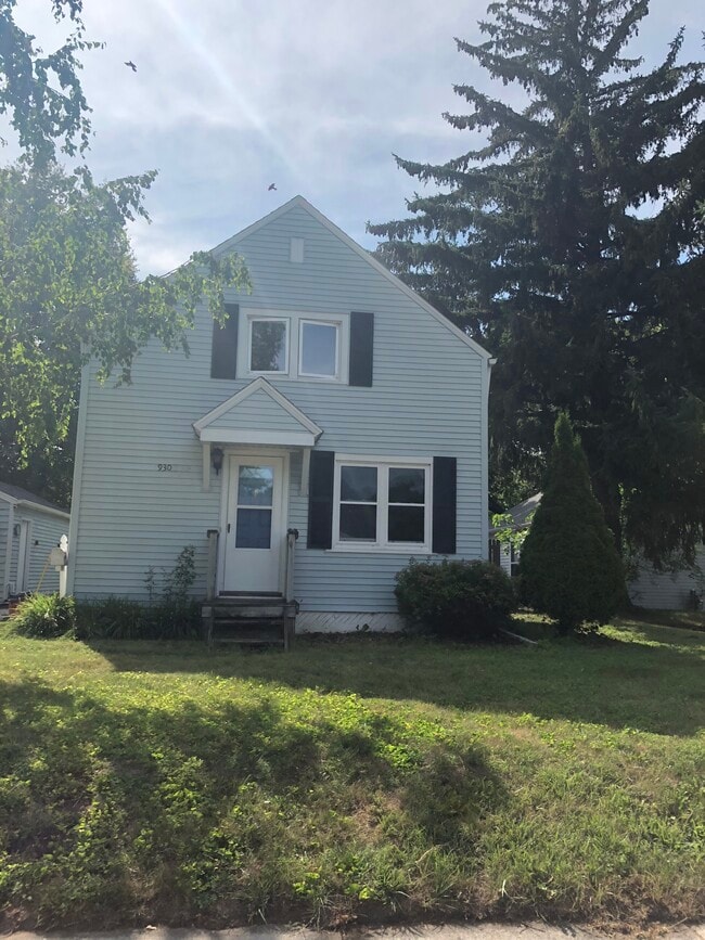 Building Photo - 930 N 26th St
