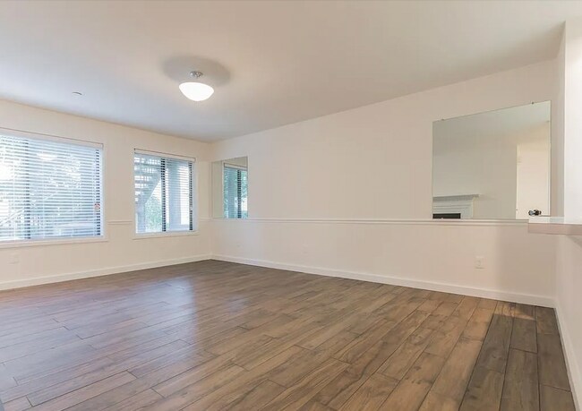 Building Photo - 9960 Hellingly Pl