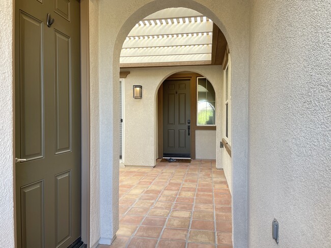 Private Courtyard - 73670 Kandinsky Way