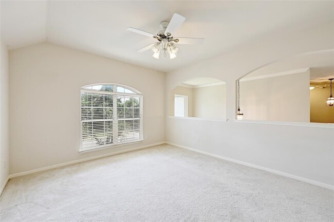 Building Photo - 1230 Heppner Dr