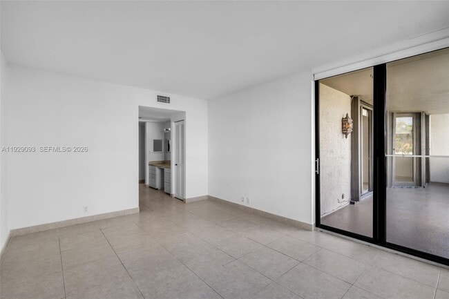 Building Photo - 121 Crandon Blvd