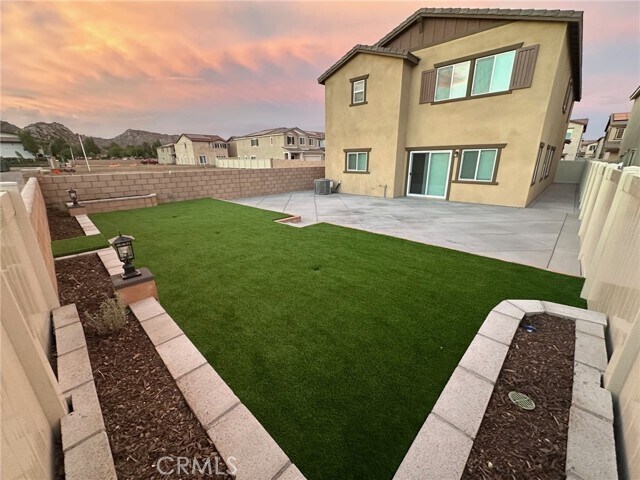 Building Photo - 14173 Cielo St