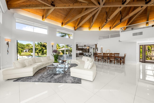 Building Photo - 3521 Glenwood Ct