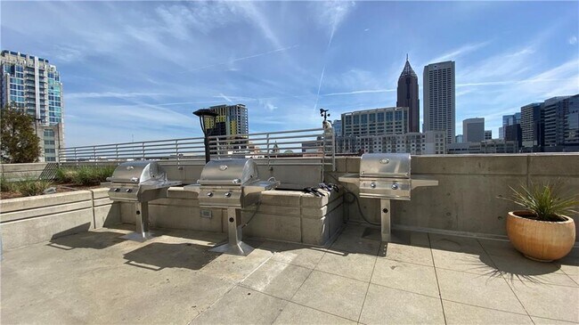 Building Photo - 860 Peachtree St NE