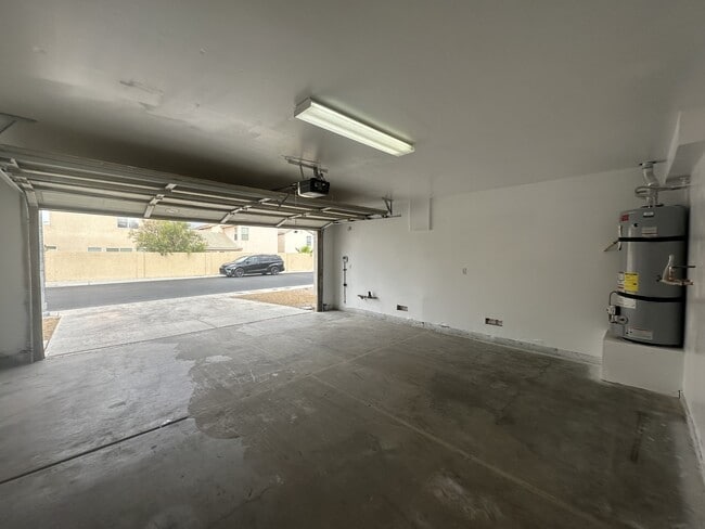 Building Photo - 7288 Quarterhorse Ln