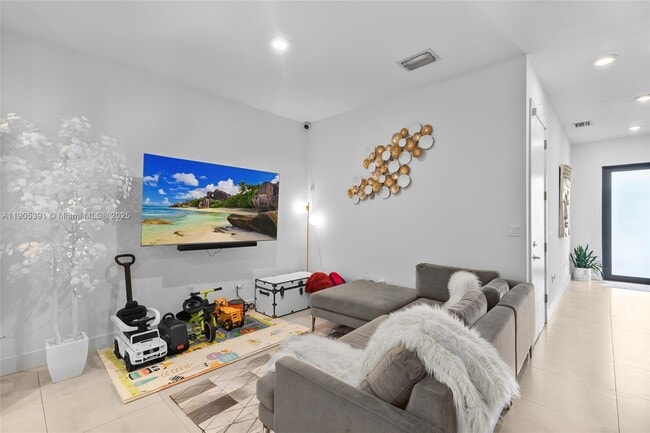 Building Photo - 11714 SW 106th Terrace