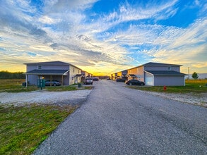 Building Photo - Laurel Flats LLC.