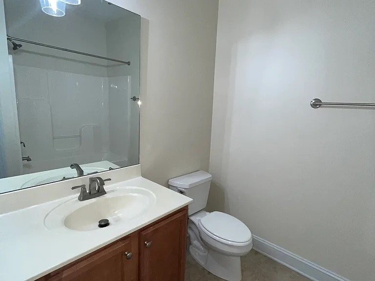 Building Photo - 212 Fountainhead Ln