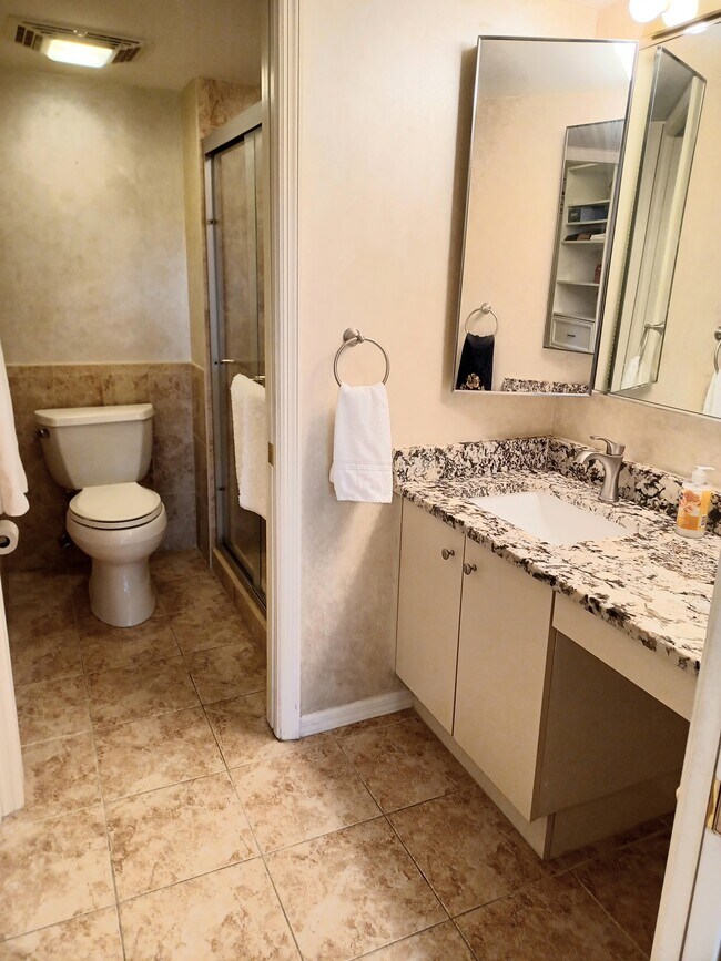 Building Photo - 1537 Oyster Catcher Pt