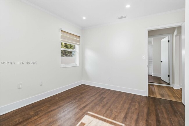 Building Photo - 3240 SW 69th Ave