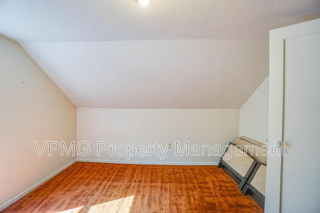 Building Photo - 3956 Columbia Heights Rd