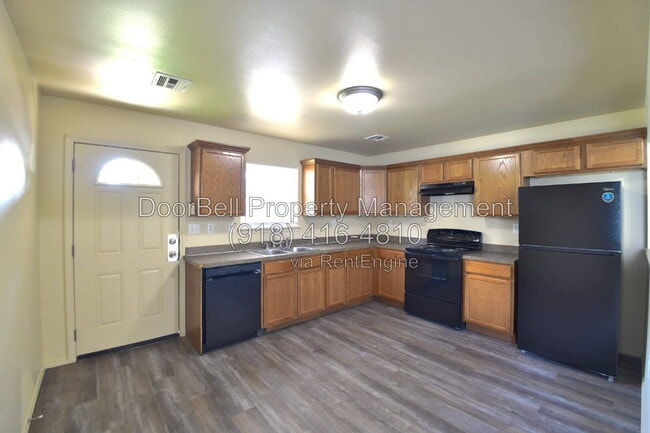 Building Photo - 6009 S Madison Pl