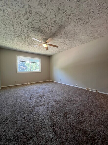 Building Photo - 5051 Marshall Dr