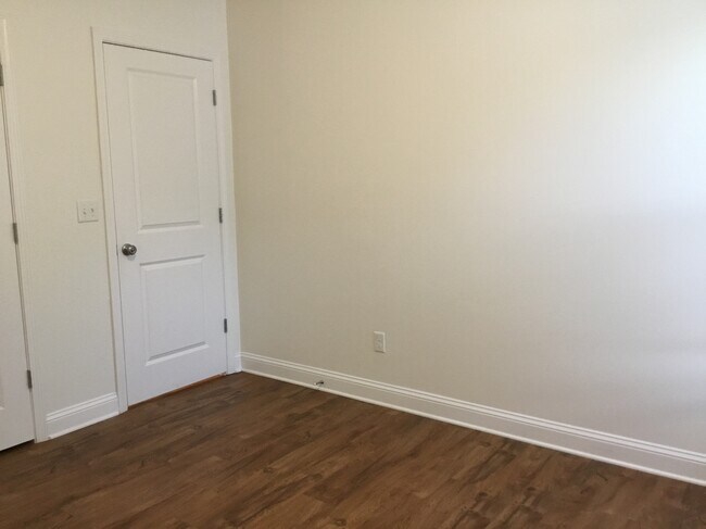 Building Photo - 5627 Long Marsh Dr