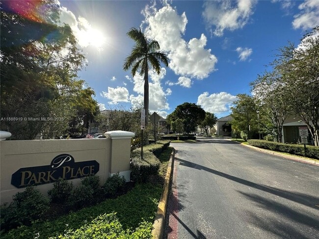 Primary Photo - 661 NW 42nd Ave