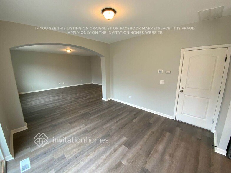 Building Photo - 6741 Flute St SE