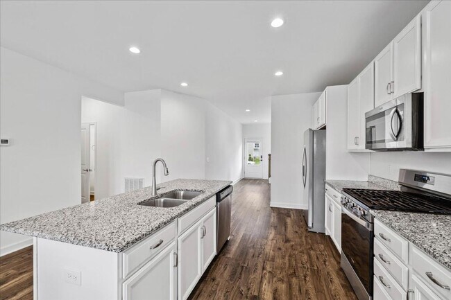 Building Photo - Spacious Home in Westhill Community - Rent...