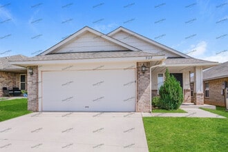 Building Photo - 9117 SW 45th Terrace