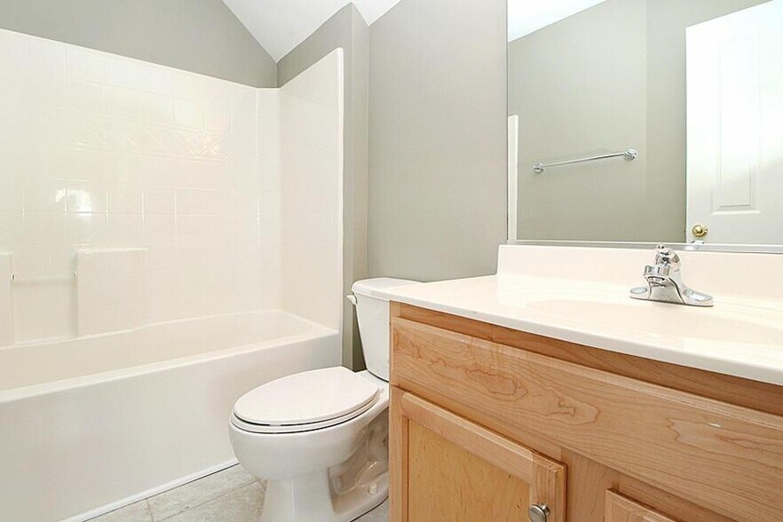 Building Photo - 111 Amaranth Ave