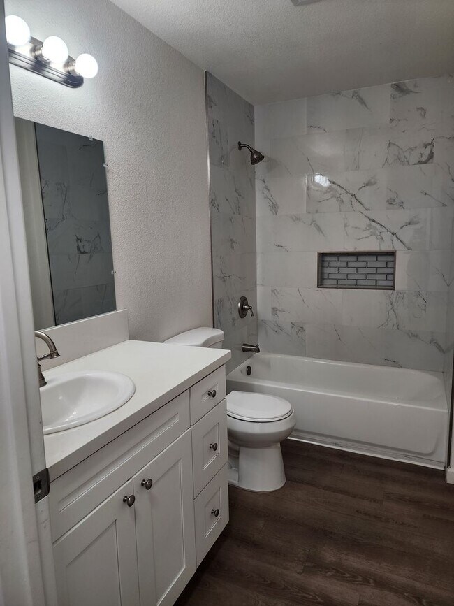 Building Photo - 1 bed, 1 bath