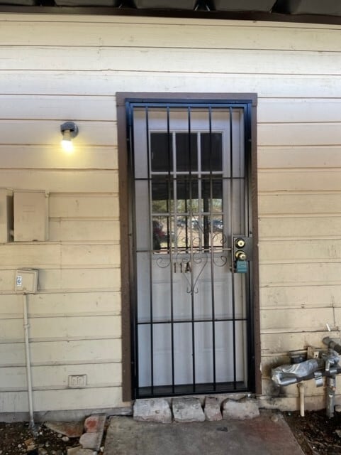 Building Photo - 13620 Rosewood St