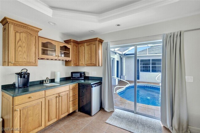 Building Photo - 2033 SE 27th Terrace