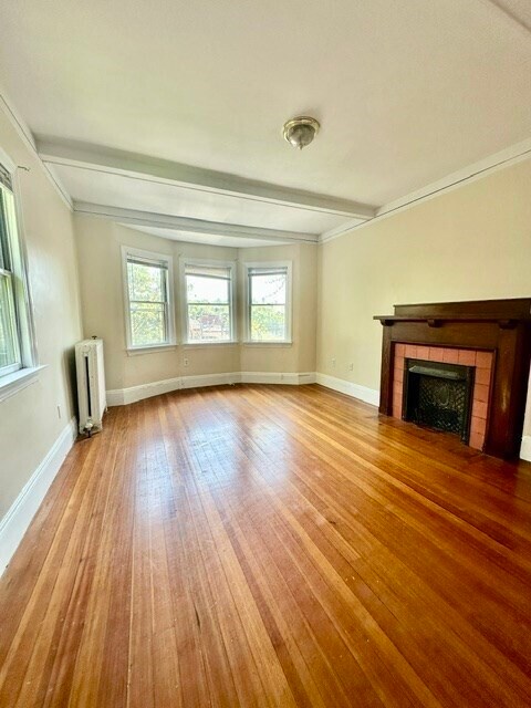 Building Photo - 206 Sumner St