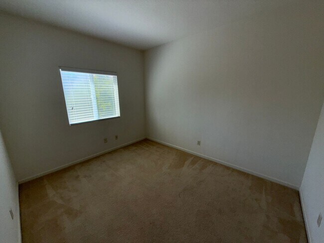 Building Photo - 6220 Orchard Hill Way