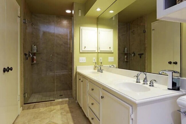 Building Photo - 11314 Piping Rock Dr
