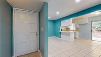 Building Photo - Rumble1617/1619