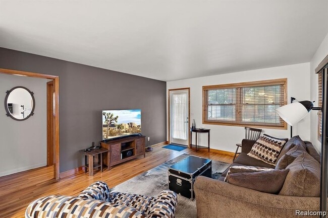 Building Photo - 836 Miller Ave