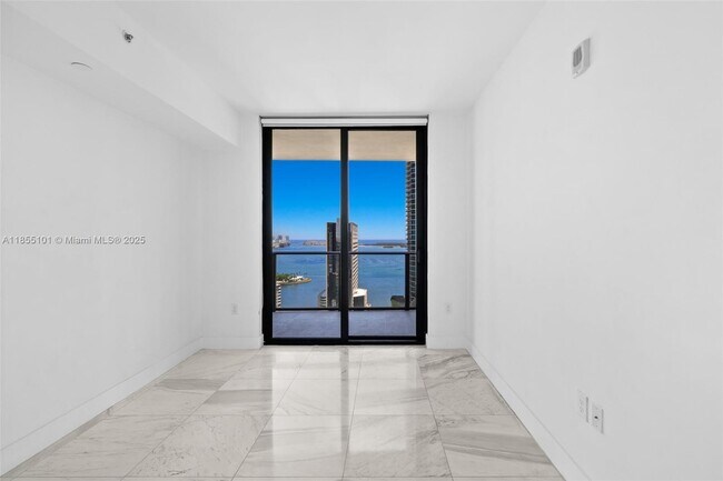 Building Photo - 1010 Brickell Ave
