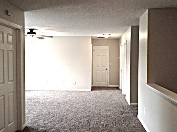 Building Photo - 2305 Apple Glen Ln
