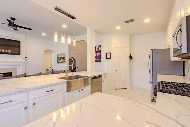 Building Photo - 20922 Clovermeadow