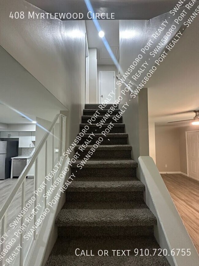 Building Photo - 408 Myrtlewood Cir
