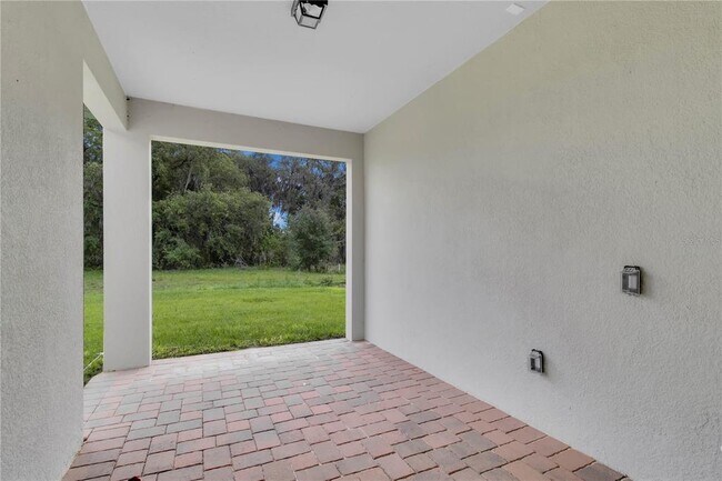 Building Photo - 2261 Mossy Vine Ave