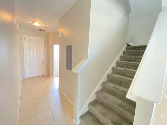Building Photo - 2715 Andros Ln
