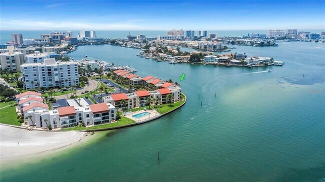 Building Photo - 895 S Gulfview Blvd