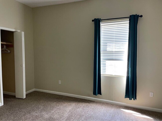 Building Photo - 3321 Napoleon Ave