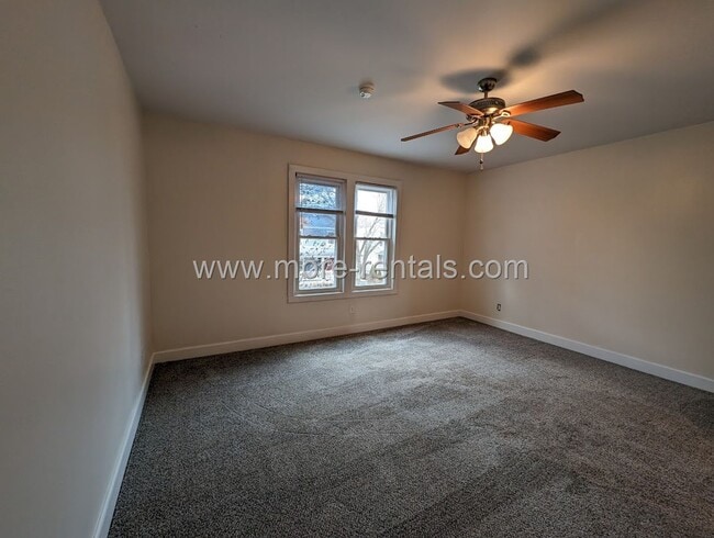Building Photo - Large remodeled German Village area house