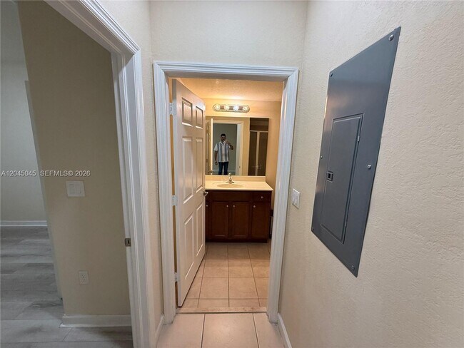 Building Photo - 9572 SW 169th Pl