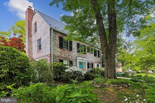 Building Photo - 139 Hesketh St
